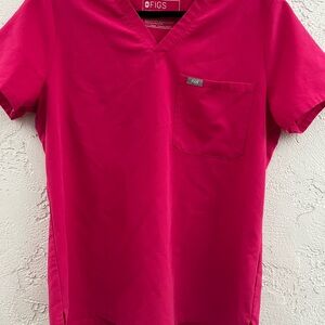 Pink Figs Women’s Scrub top. Size Medium